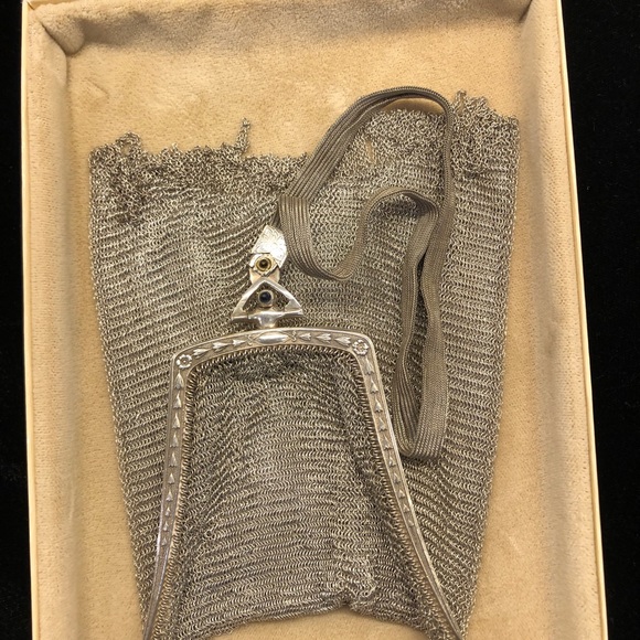 Whiting & Davis mesh vintage wristlet - Picture 5 of 12